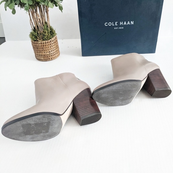 *NWB* Cole Haan Dey Driftwood Leather Bootie - Picture 6 of 6